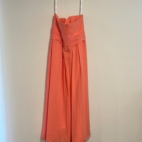♻️David’s Bridal Coral Strapless Bridesmaids Gown - Picture 3 of 6